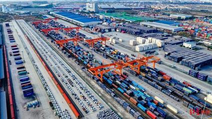 四川省政协委员程杰建议出台政策减少中小企业贸易成本